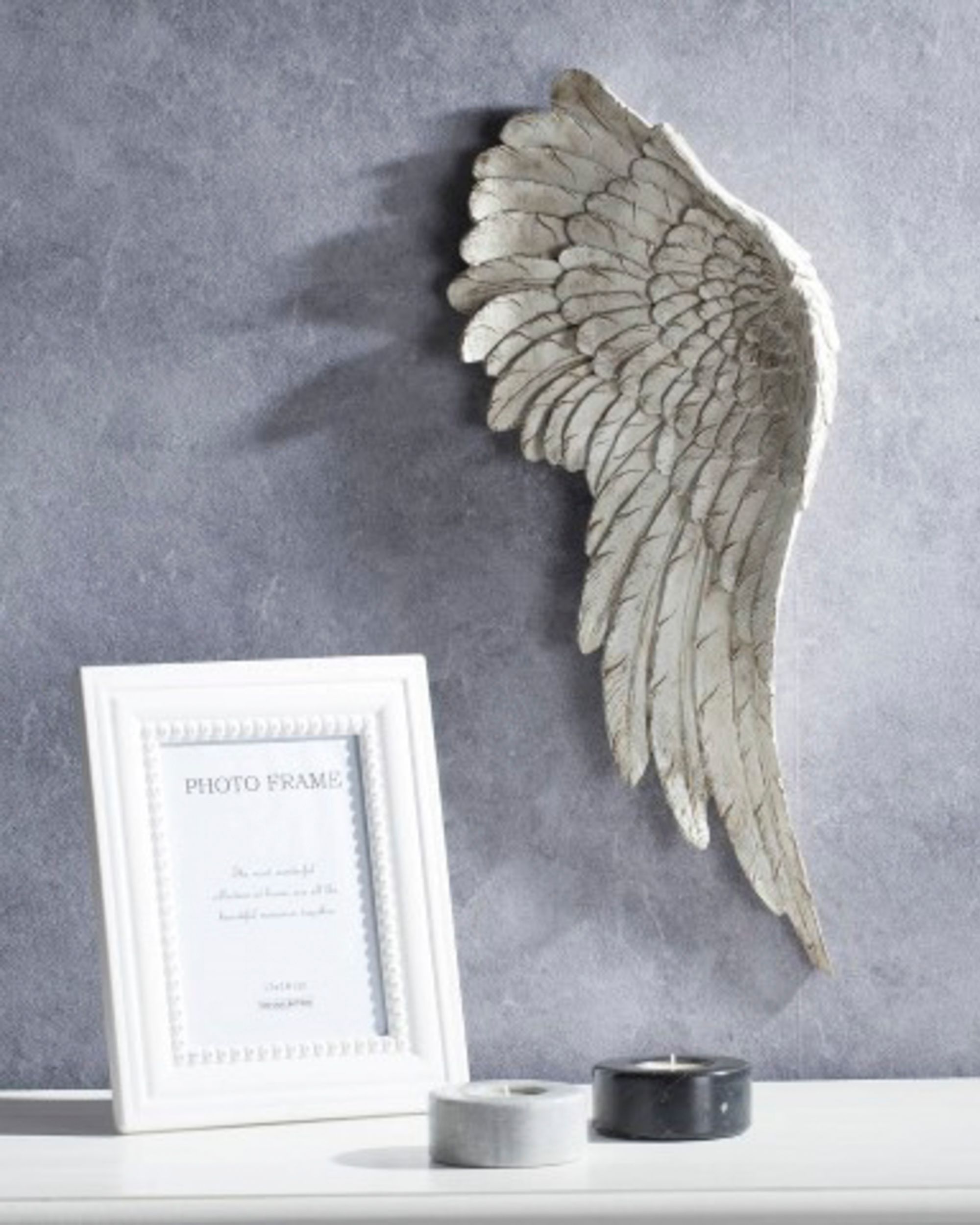 Angel bal oldali függő dekoráció (hover)