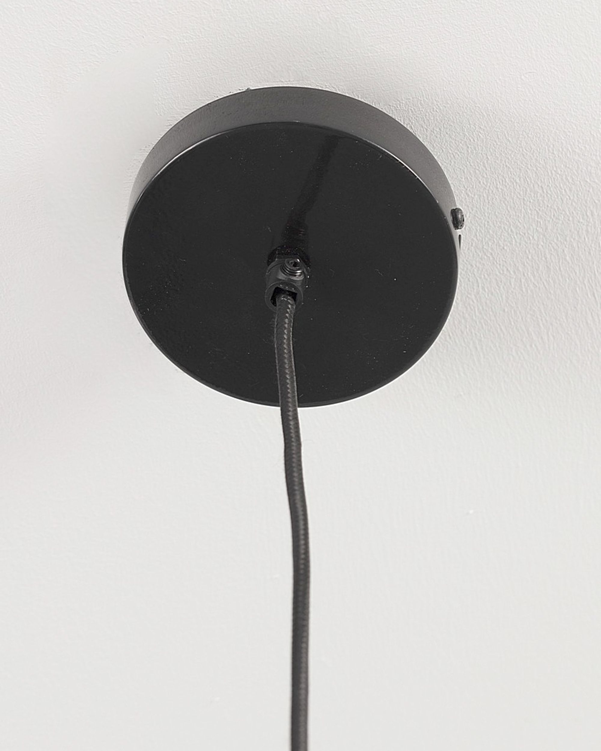 Nina Black függesztett lámpa 48 cm (hover)