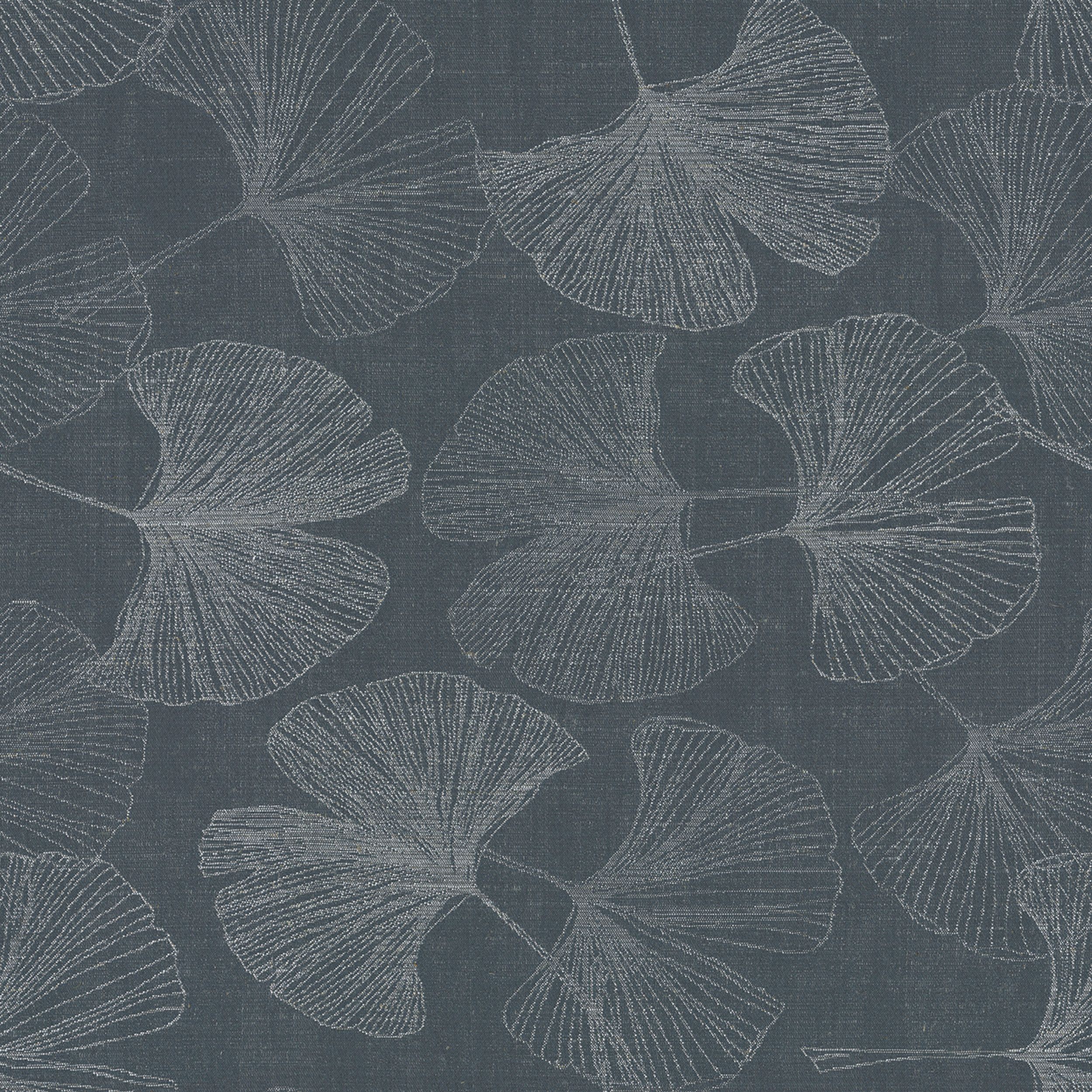 Flowers Lakástextil 143-52 ezüst ginkgo levelek grafit háttéren