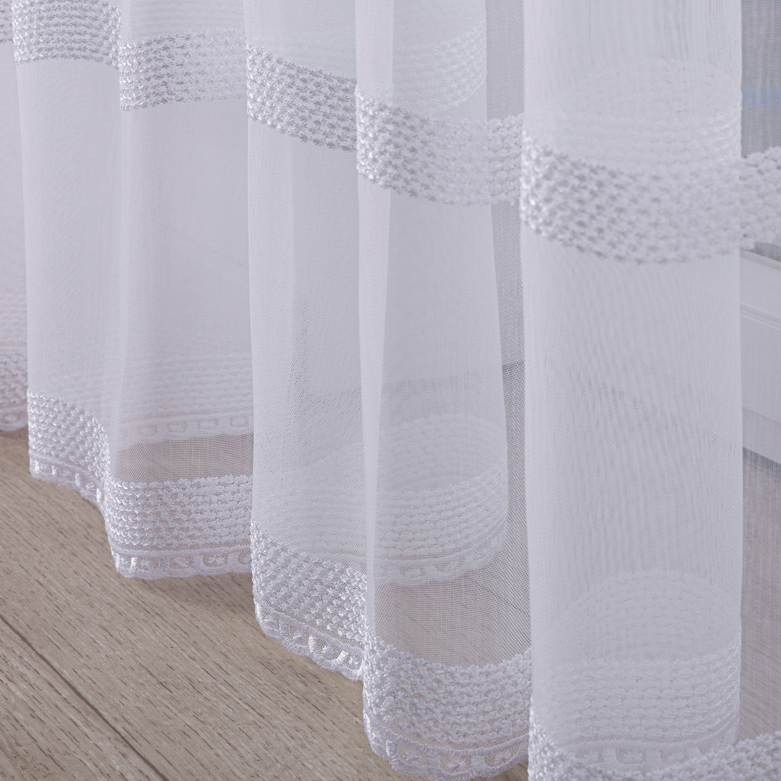 Voile Fényáteresztő 186-40 fehér mintás